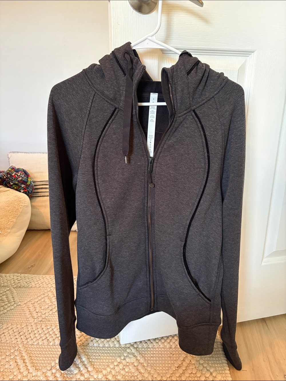 - Women lululemon size 8 scuba full zip hoodie plush